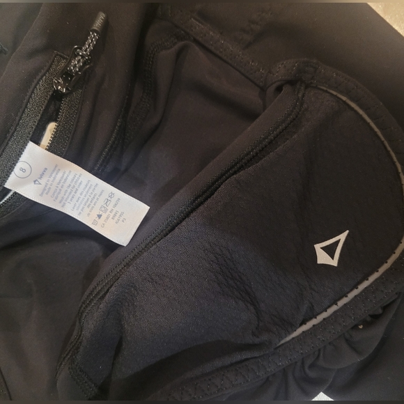 IVIVVA GIRLS BY LULULEMON SZ 8 - Picture 5 of 8